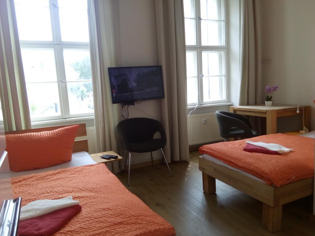 Apartmentpension Am Stadtschloss Потсдам Екстер'єр фото
