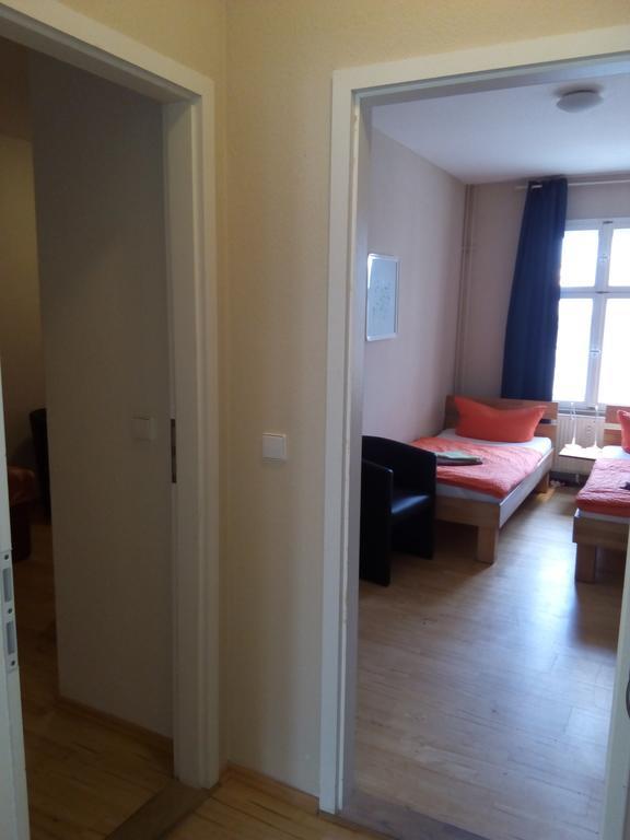 Apartmentpension Am Stadtschloss Потсдам Екстер'єр фото